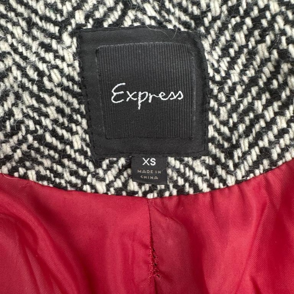 Express Wool Coat - Picture 4 of 7